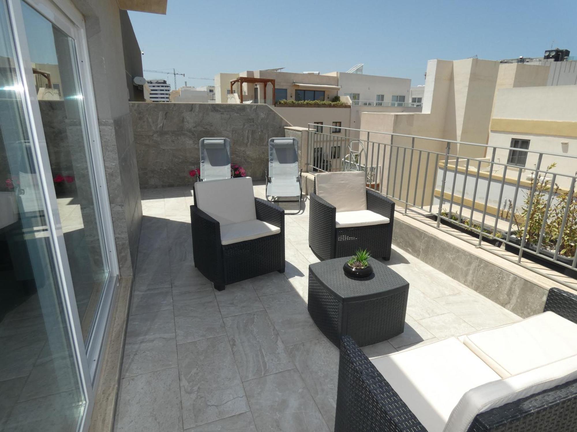 Terrace View - A Stylish Two Bedrooms Penthouse Ac-wifi Msida