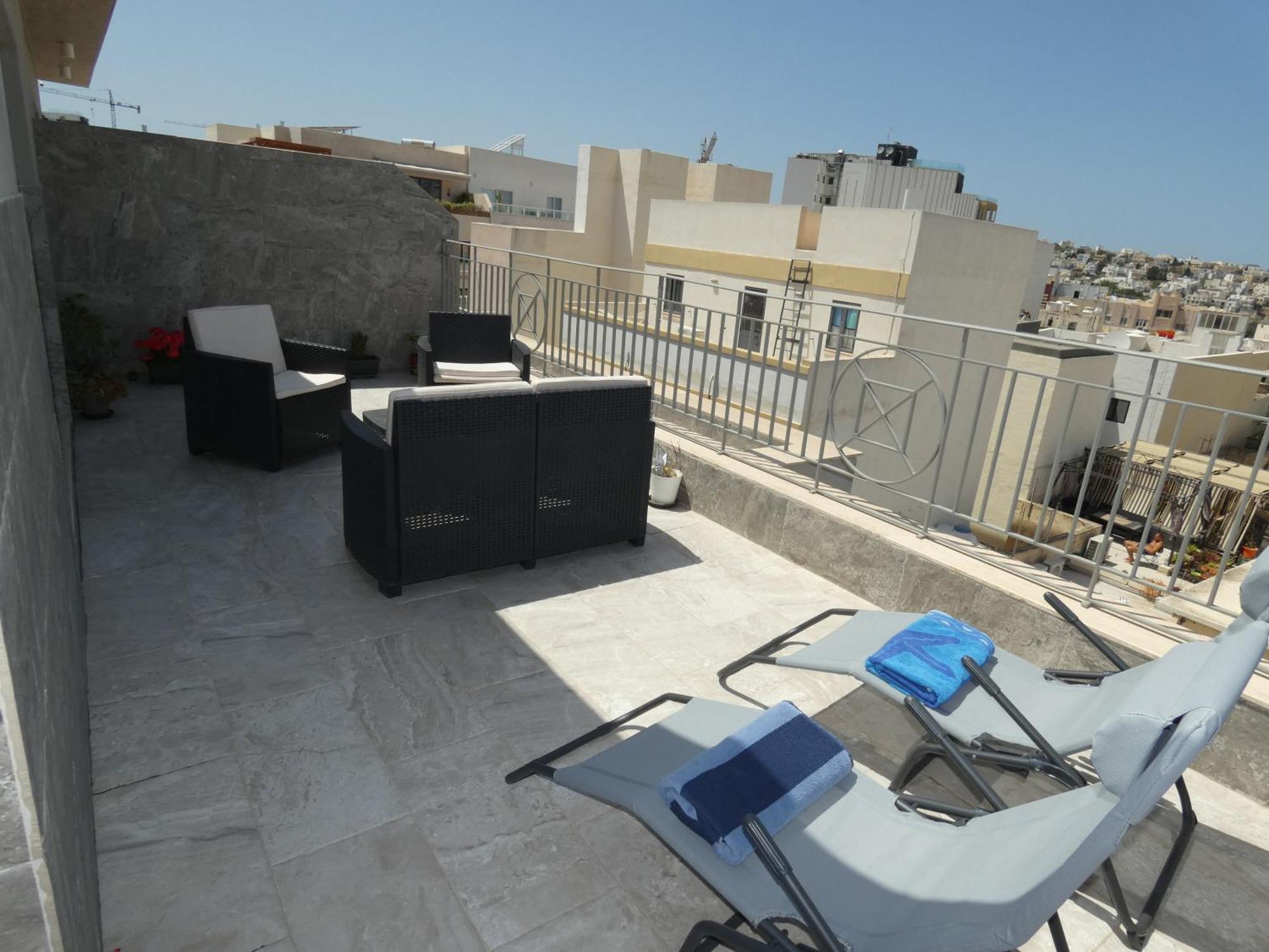 Terrace View - A Stylish Two Bedrooms Penthouse Ac-wifi *