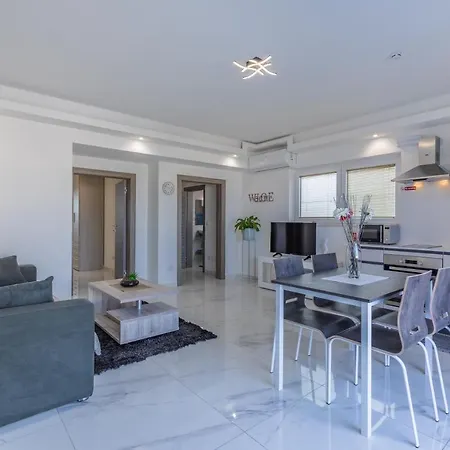 Terrace View- A Charming Two Bedrooms Penthouse Ac-Wifi Msida Exterior photo