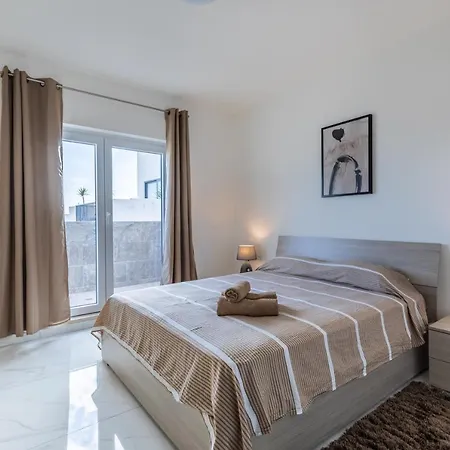 Terrace View- A Charming Two Bedrooms Penthouse Ac-Wifi Msida Exterior photo