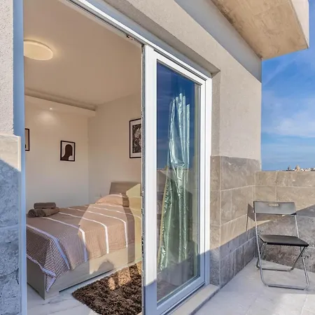 Terrace View- A Charming Two Bedrooms Penthouse Ac-Wifi Msida Exterior photo