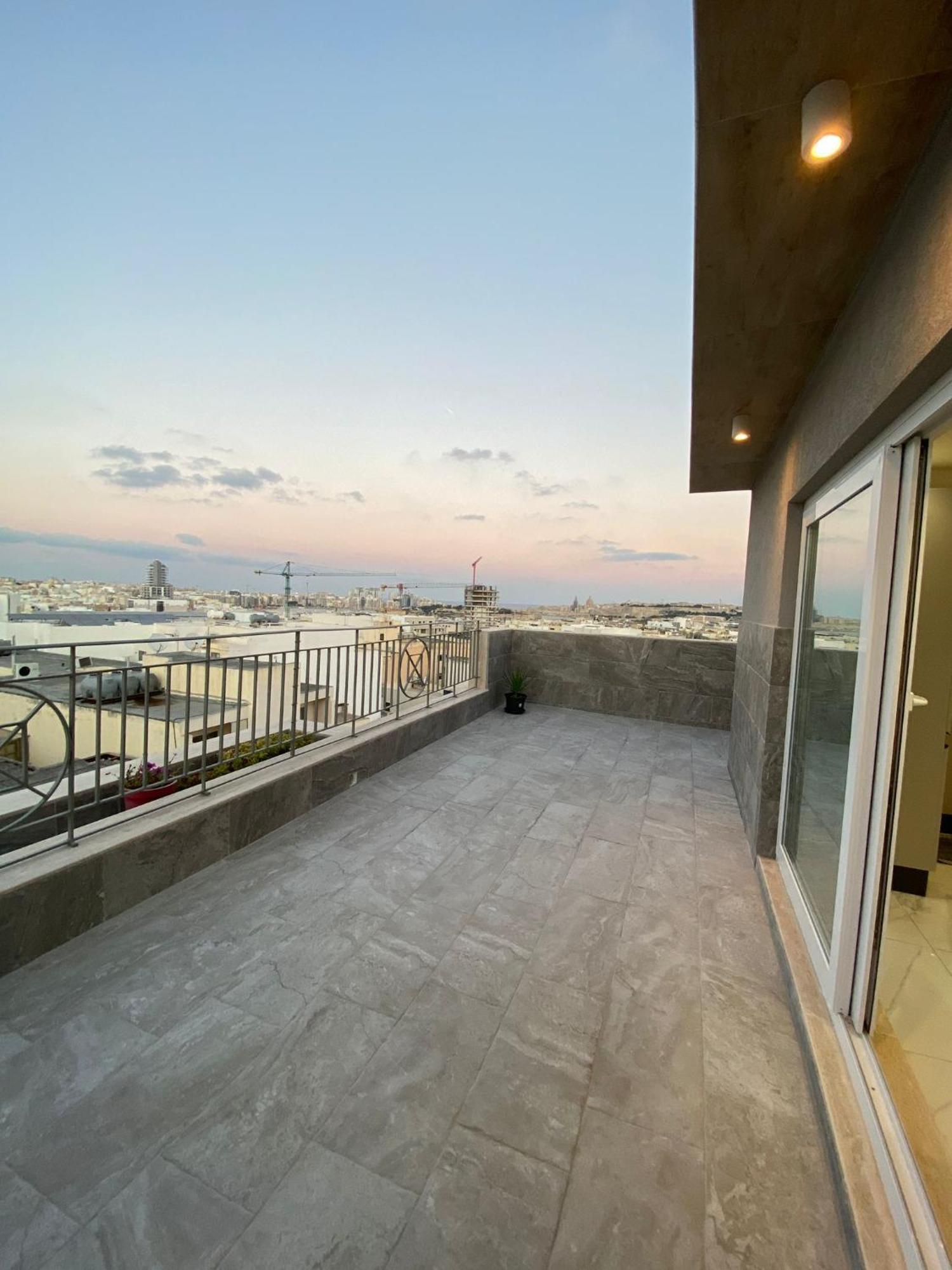 Apartamento Terrace View- A Charming Two Bedrooms Penthouse Ac-wifi *